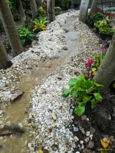 pierwsze-uruchomienie-strumienia-aby-splukac-pył-z-otoczaków