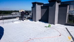 rozkładanie agrotkaniny