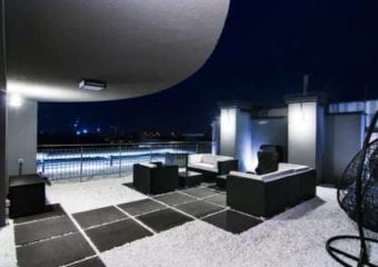 Blade runner na 9 piętrze czyli minimalistyczny taras black and white